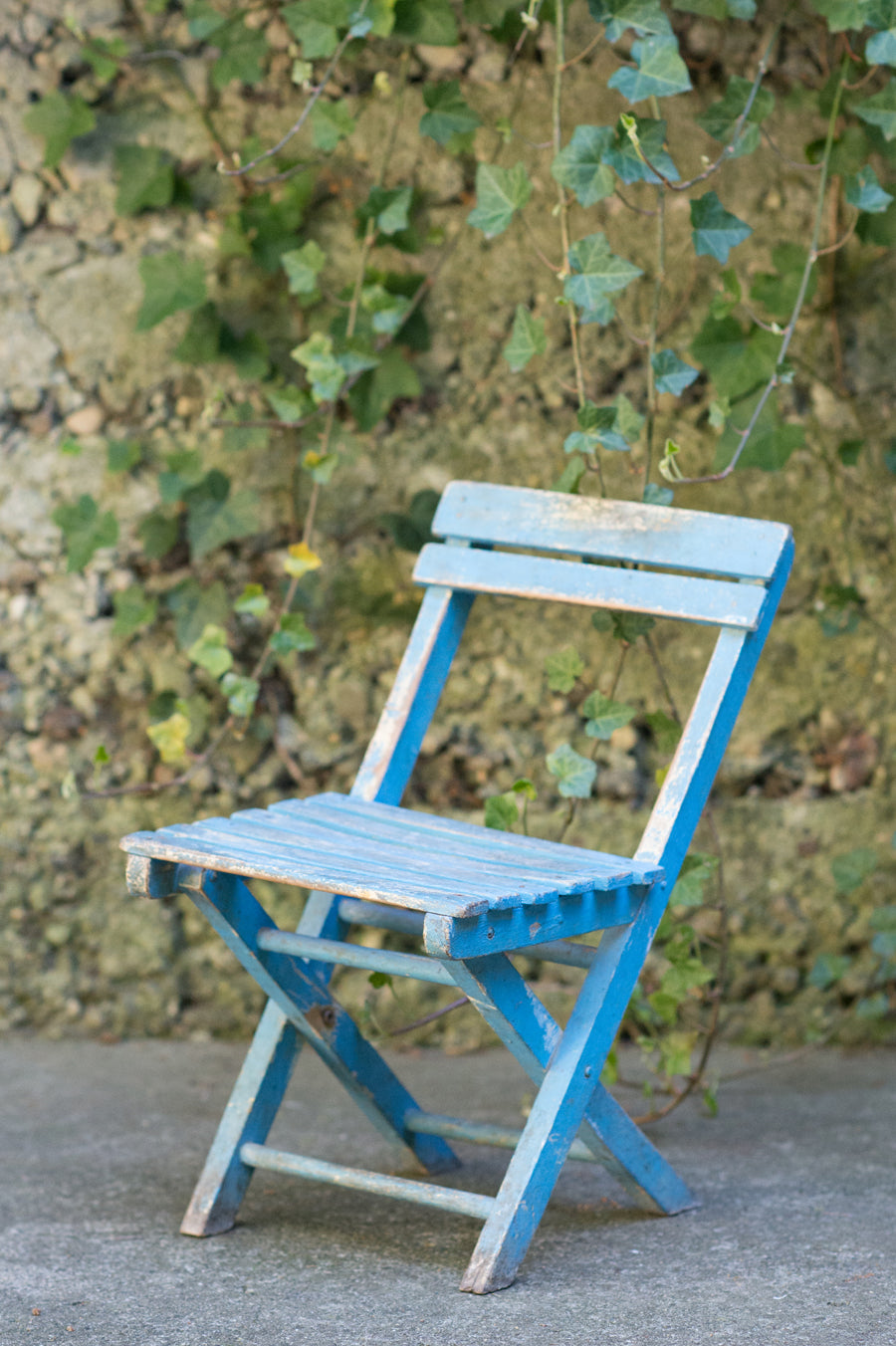 Antique Blue Folding Chair - Seascape Flowers